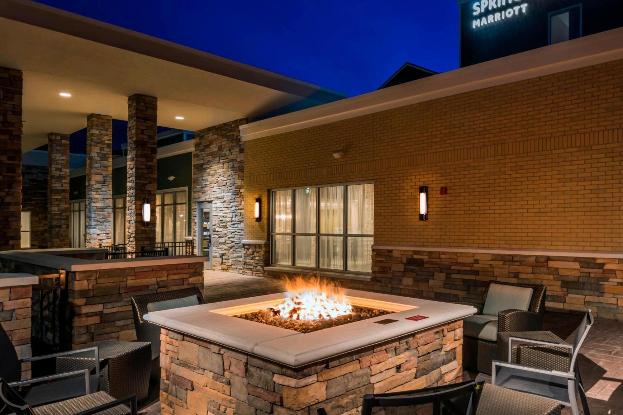 Springhill Suites By Marriott Fishkill Eksteriør bilde